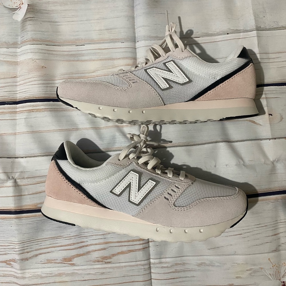 New Balance 311 Women Sneakers - Picture 3 of 7